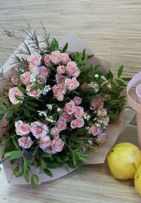 Купить свежие цветы СПб без накруток.